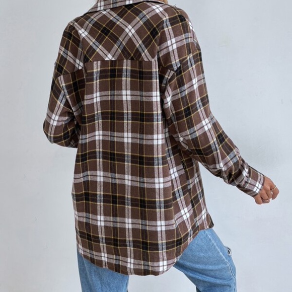 Cozy Black Oversized Plaid Button up Shacket Jacket - Picture 5 of 10